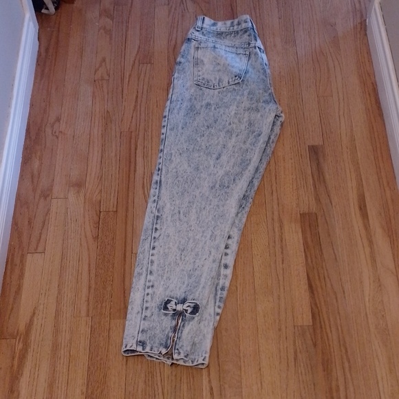 Bonjour International Acid Wash Denims Jeans High Waisted 80s Vintage Cute Bows - Picture 3 of 16